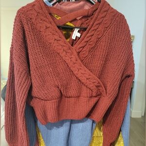 Women's Cable Knit Sweater - Burgundy